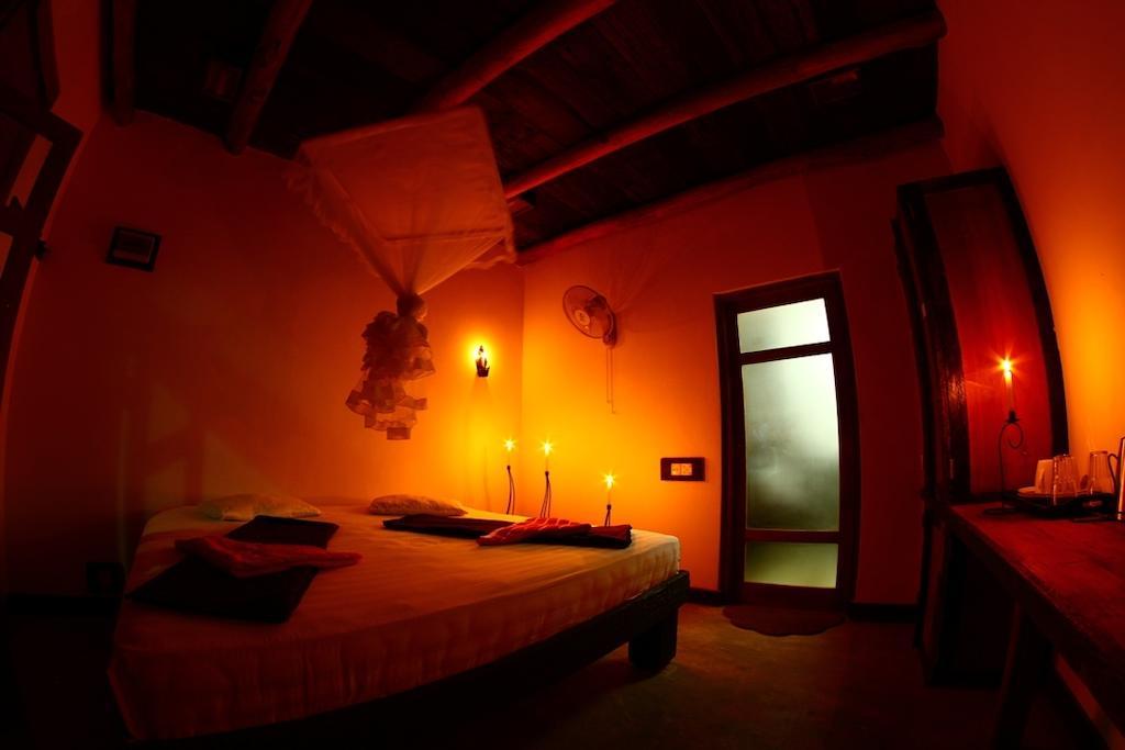 Ella Okreech Cottages Rum bild